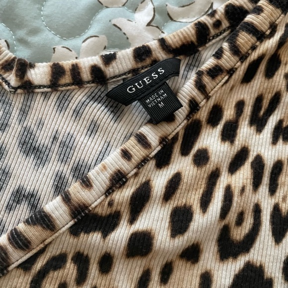 GUESS leopard sweater - Picture 4 of 4